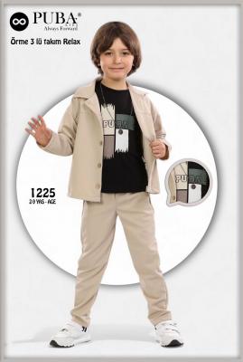 bej tişörtlü üçlü takım